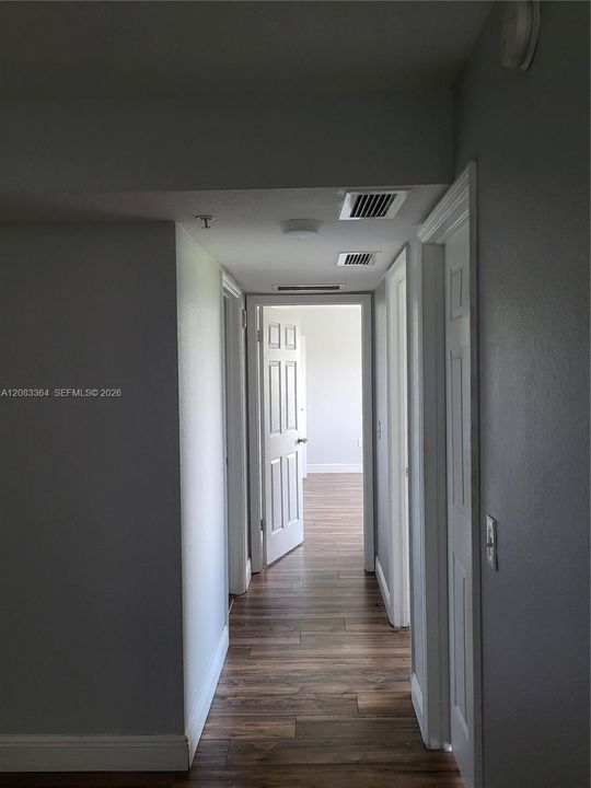 На продажу: $199,900 (3 спален, 2 ванн, 1126 Квадратных фут)