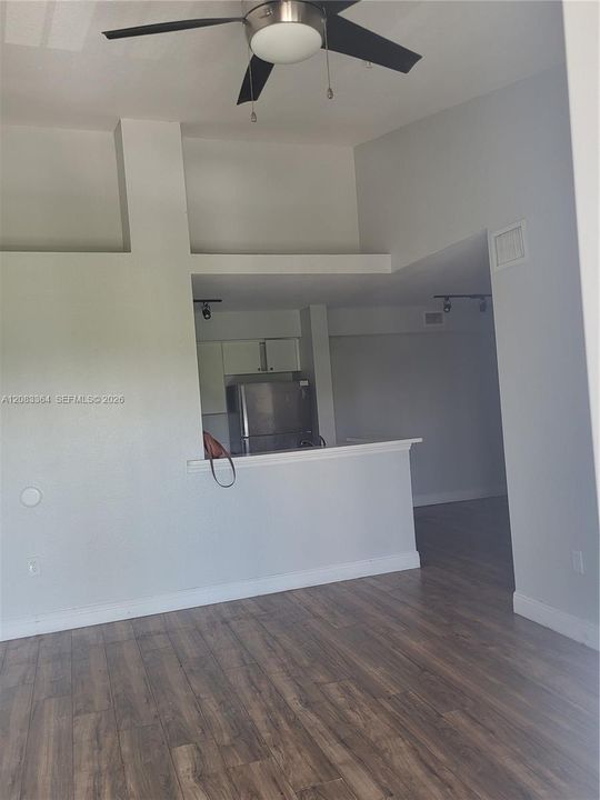 На продажу: $199,900 (3 спален, 2 ванн, 1126 Квадратных фут)