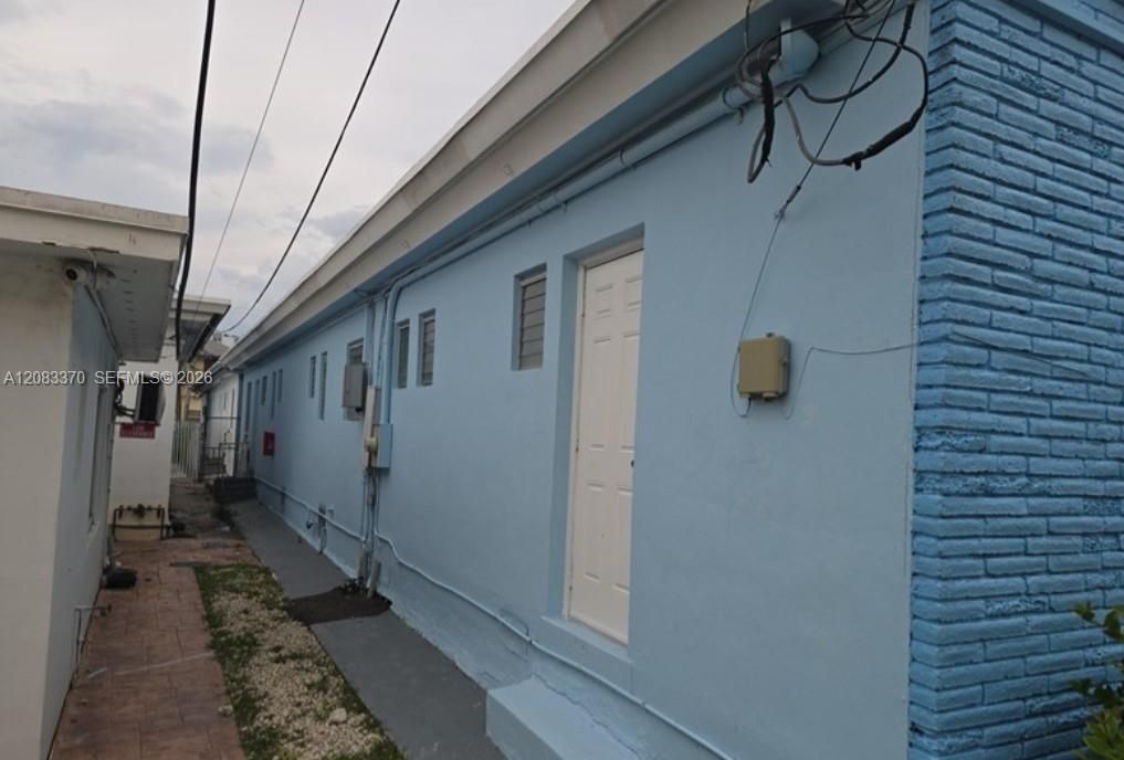 En Renta: $1,250 (0 camas, 1 baños, 1872 Pies cuadrados)