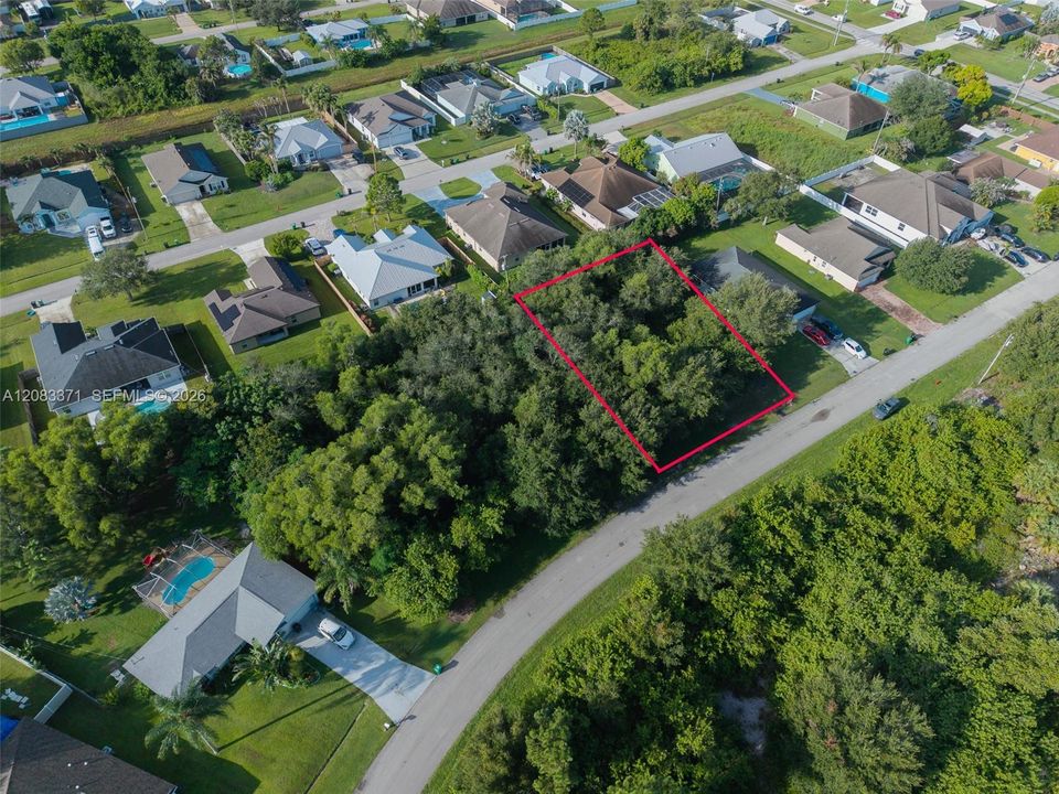 待售: $119,999 (0.23 acres)
