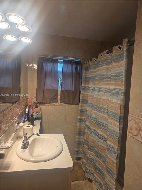 En Venta: $525,000 (3 camas, 2 baños, 1572 Pies cuadrados)