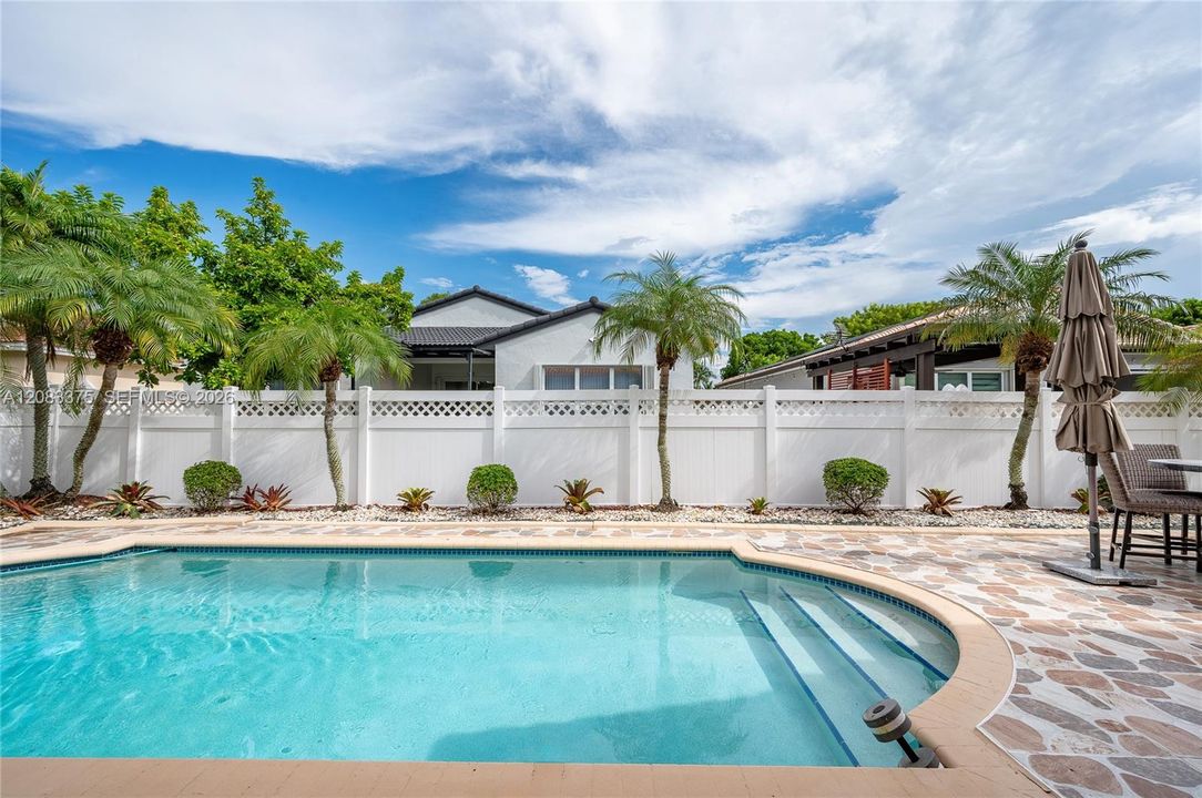 For Sale: $815,000 (4 beds, 2 baths, 1967 Square Feet)