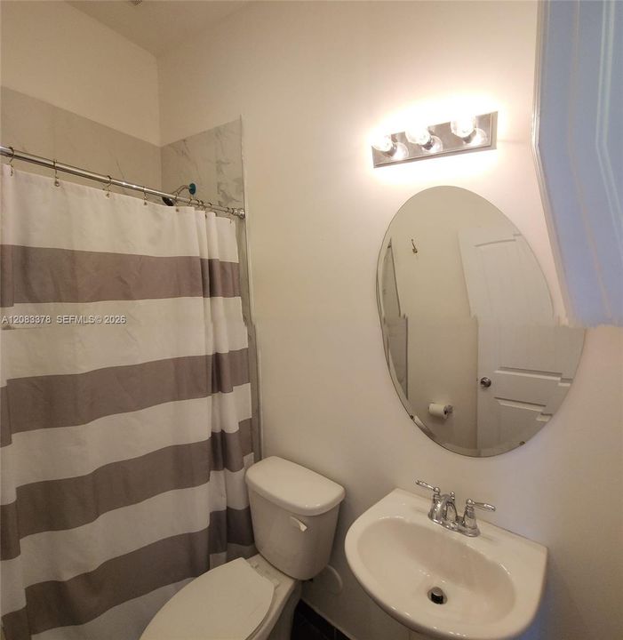 En Renta: $1,500 (1 camas, 1 baños, 2415 Pies cuadrados)