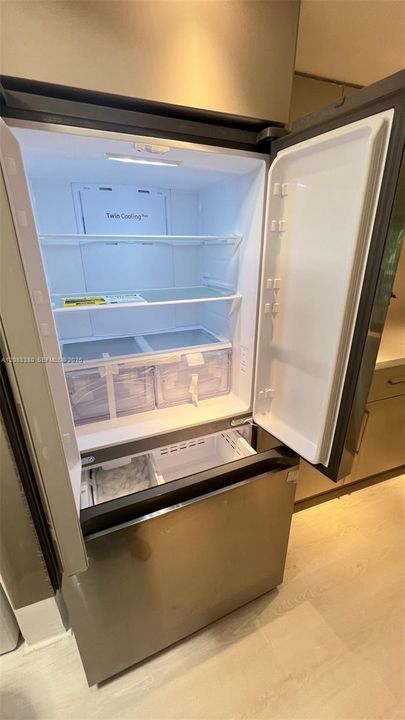 出租: $4,600 (2 贝兹, 2 浴室, 1031 平方英尺)