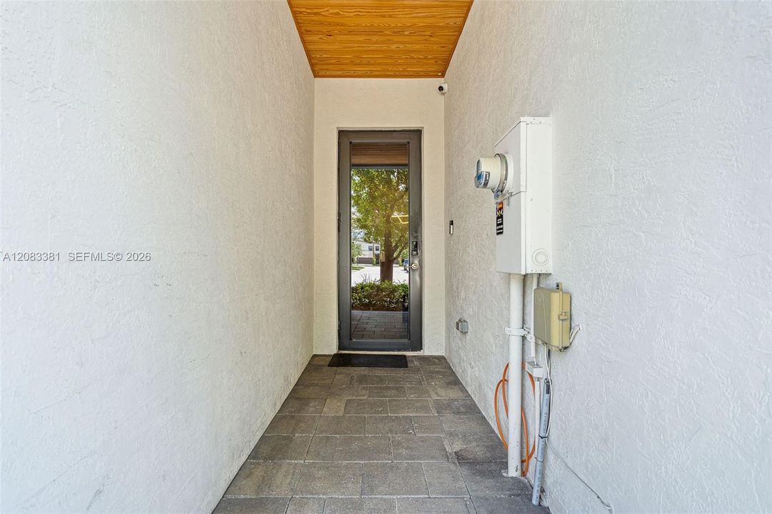 En Venta: $895,000 (4 camas, 3 baños, 2020 Pies cuadrados)