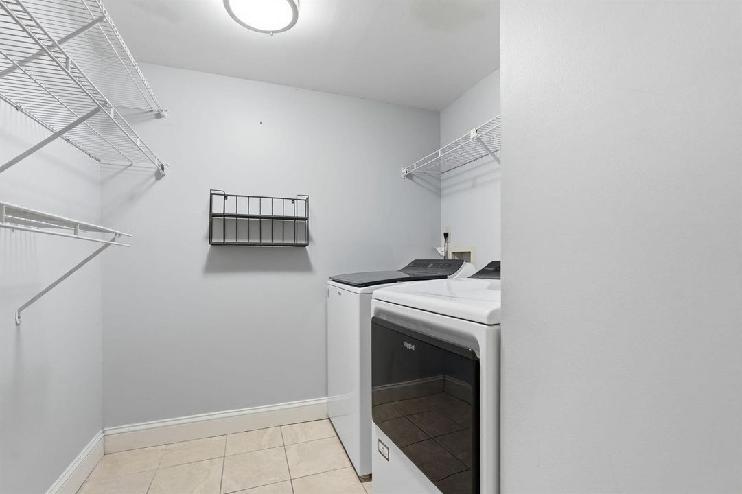 11-web-or-mls-1104_Green_Pine_Boulevard_