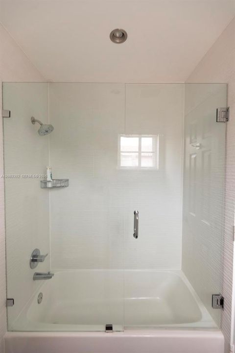 В аренду: $6,400 (5 спален, 4 ванн, 2536 Квадратных фут)