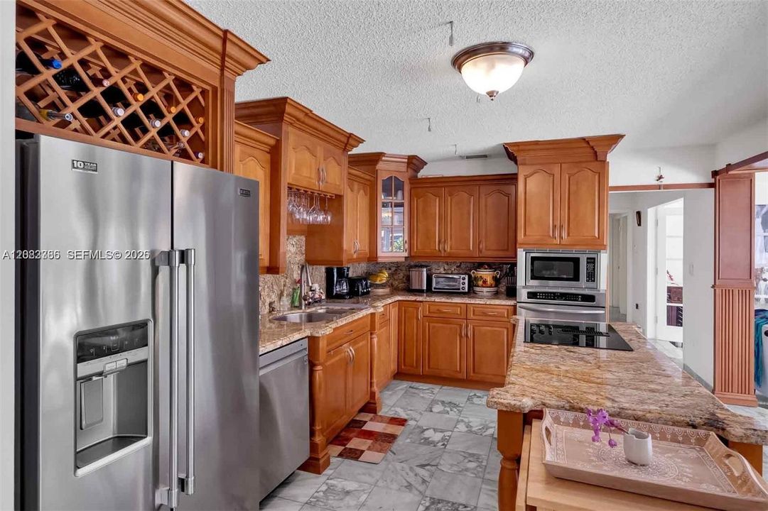 На продажу: $1,699,000 (5 спален, 4 ванн, 3622 Квадратных фут)