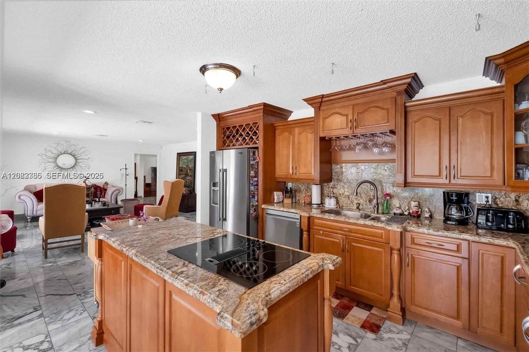 На продажу: $1,699,000 (5 спален, 4 ванн, 3622 Квадратных фут)