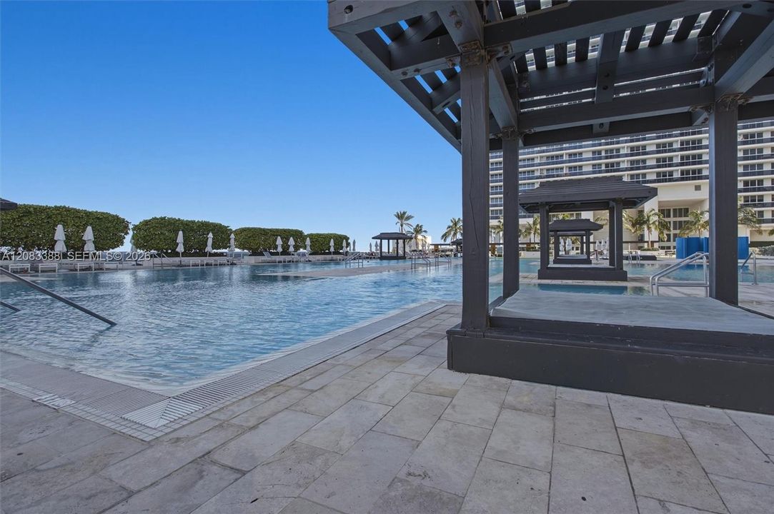 Spectacular Pool Area