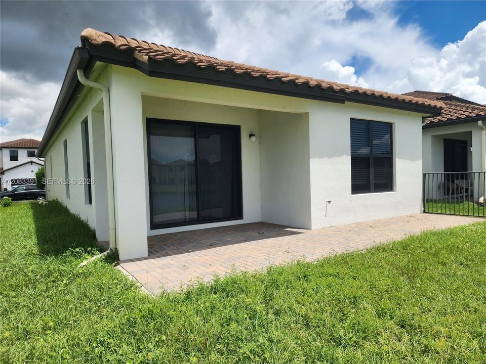For Rent: $2,300 (3 beds, 2 baths, 0 Square Feet)