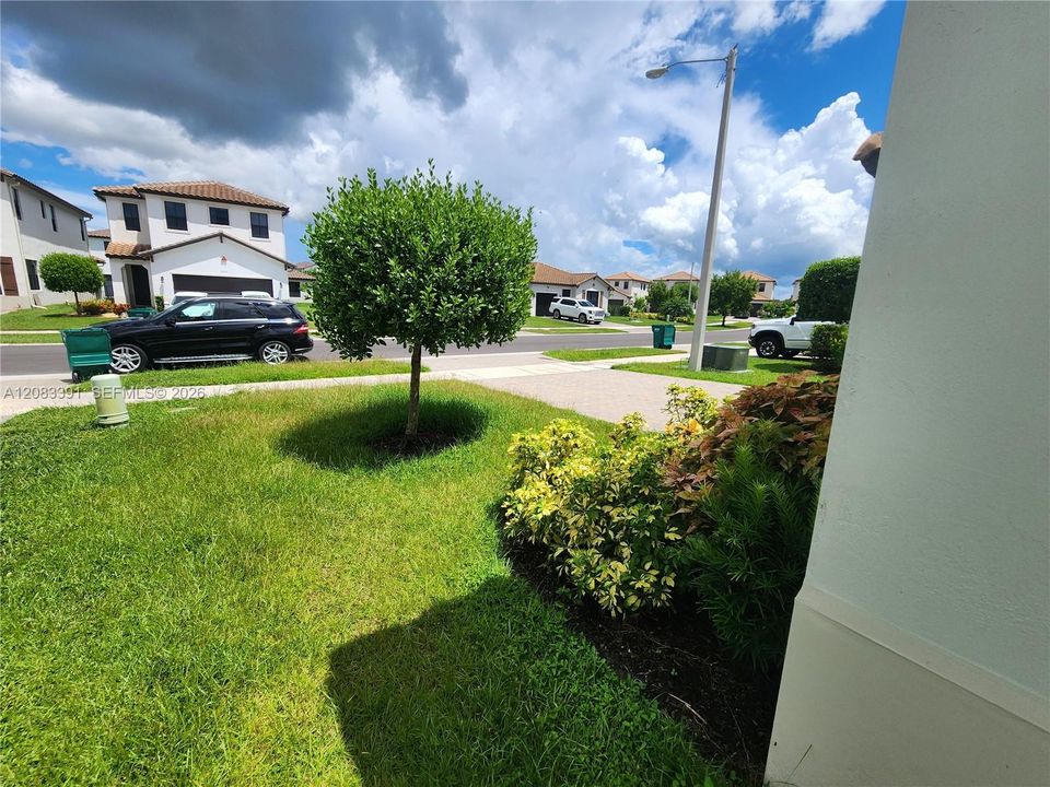 For Rent: $2,300 (3 beds, 2 baths, 0 Square Feet)