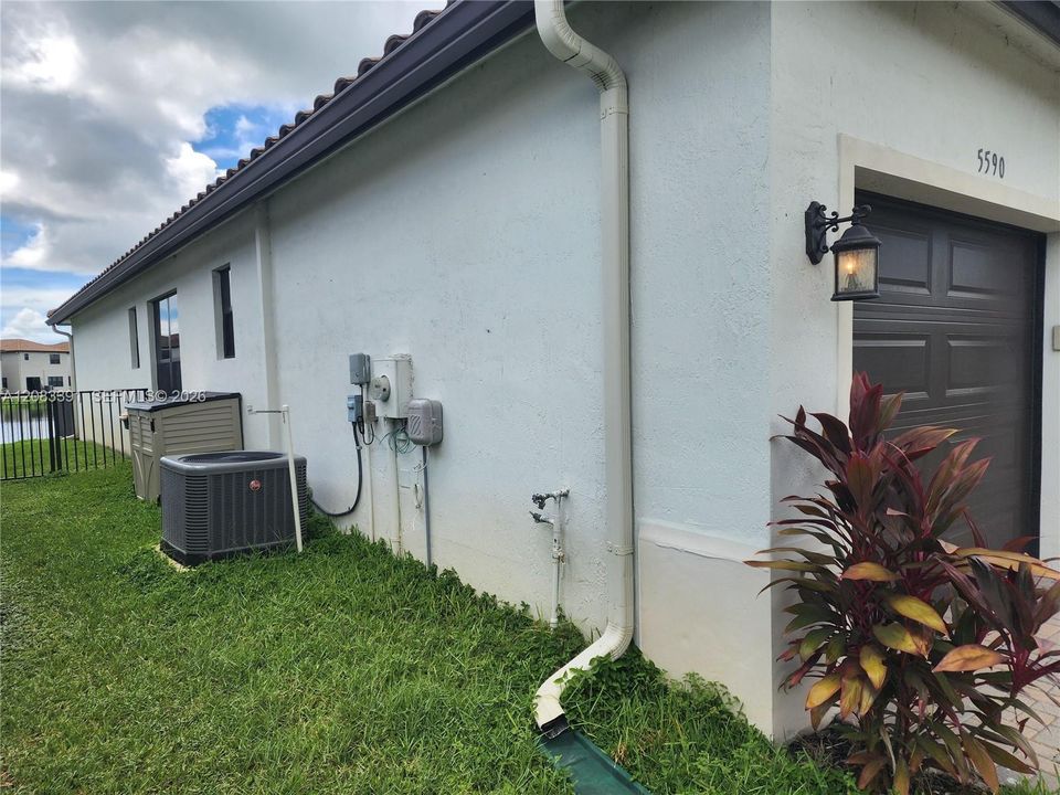 For Rent: $2,300 (3 beds, 2 baths, 0 Square Feet)