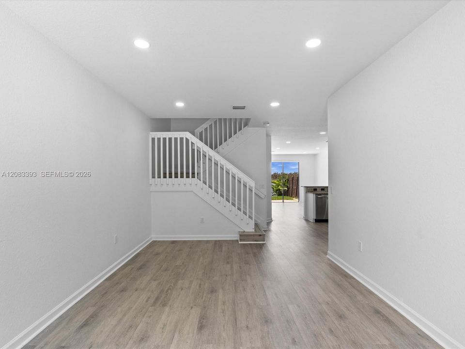 For Rent: $4,300 (4 beds, 3 baths, 1912 Square Feet)