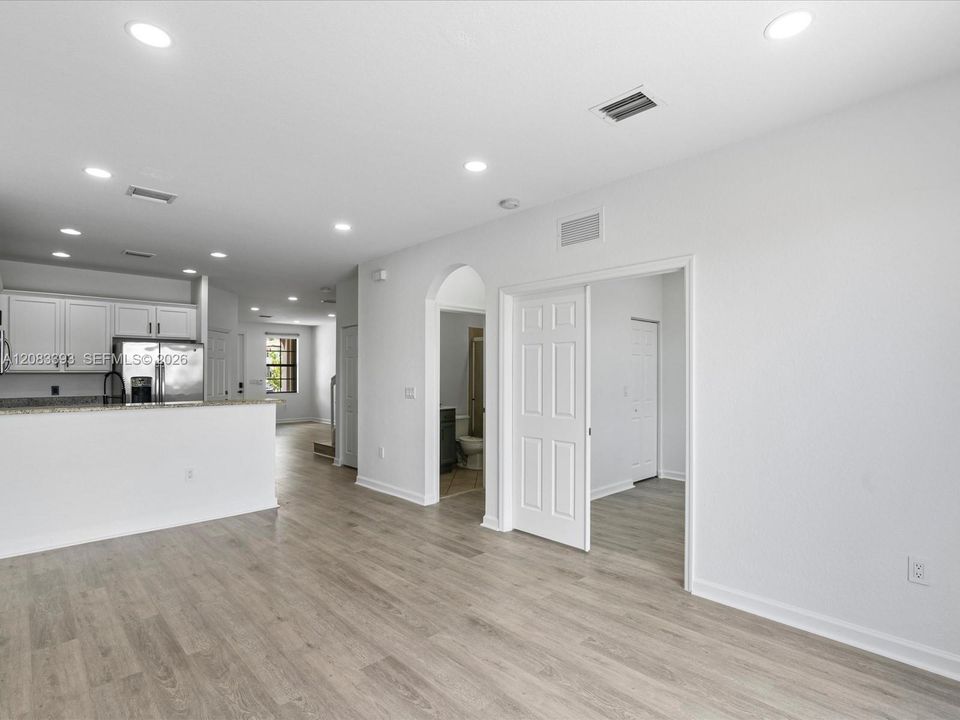 For Rent: $4,300 (4 beds, 3 baths, 1912 Square Feet)