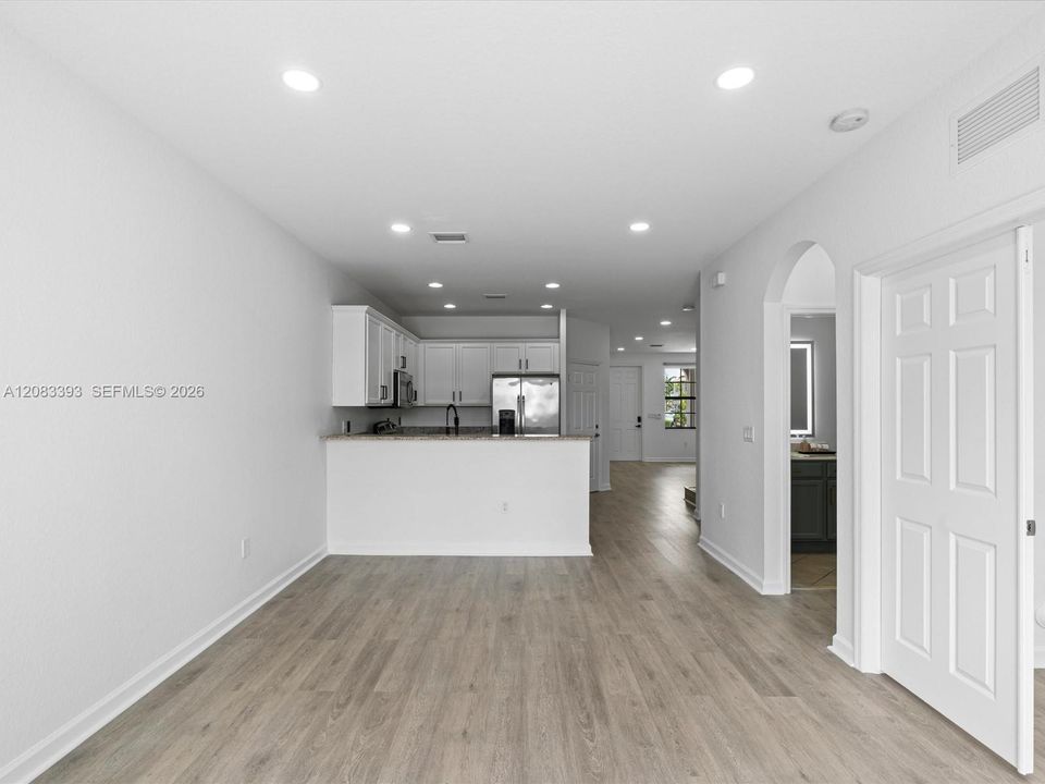 For Rent: $4,300 (4 beds, 3 baths, 1912 Square Feet)