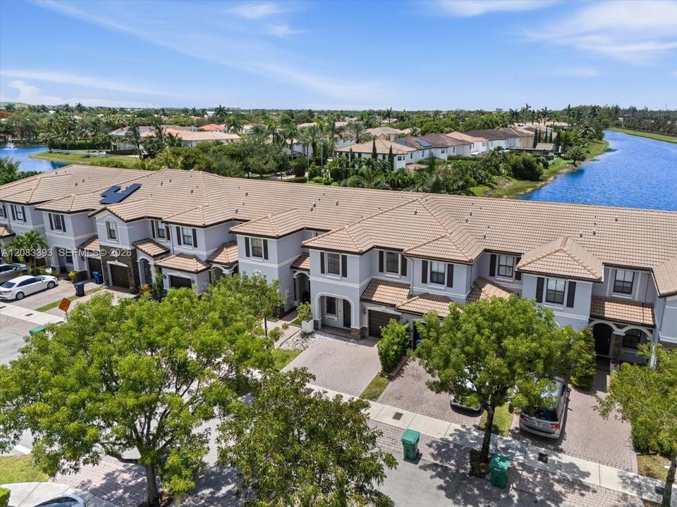 For Rent: $4,300 (4 beds, 3 baths, 1912 Square Feet)