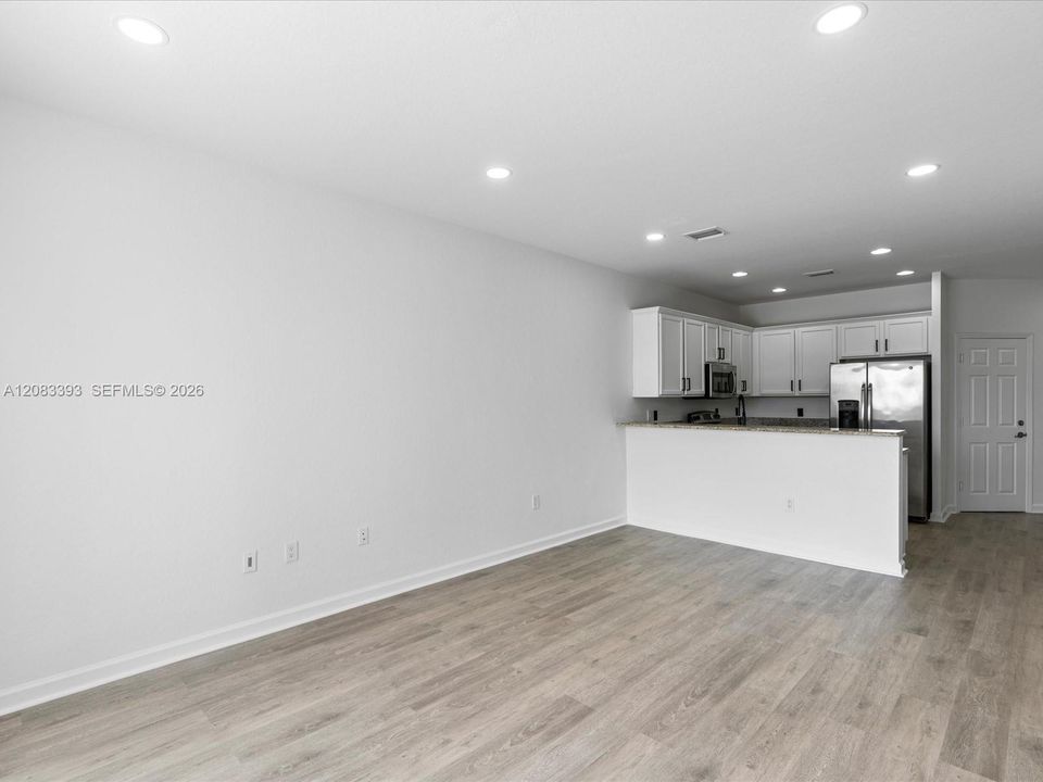 For Rent: $4,300 (4 beds, 3 baths, 1912 Square Feet)