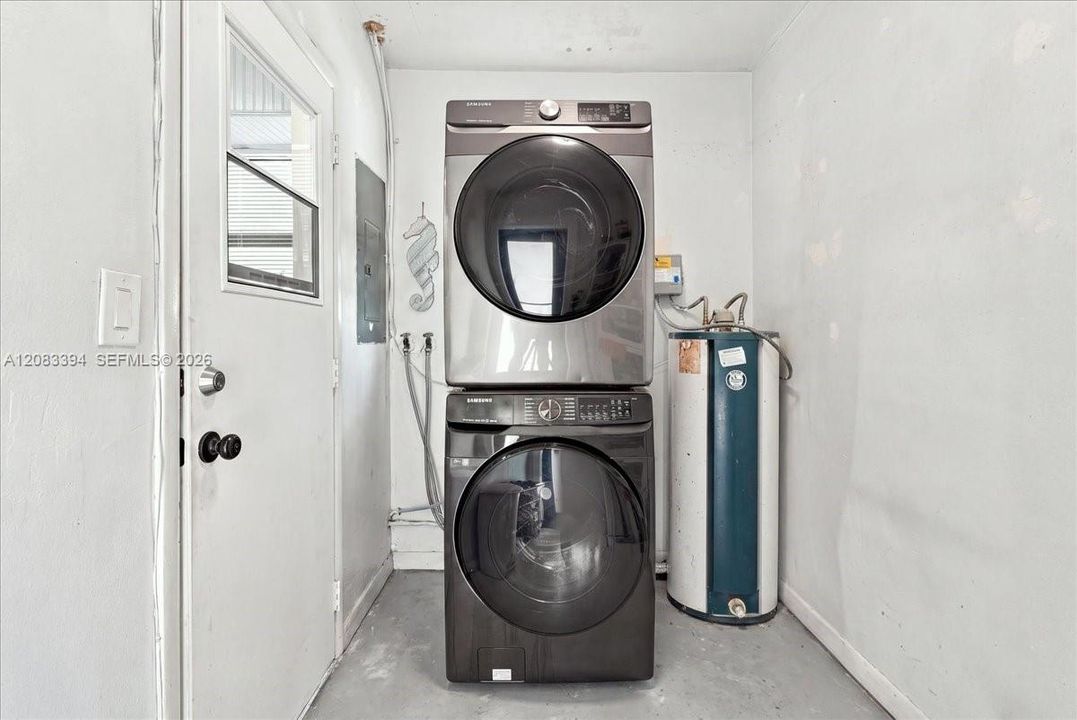 En Venta: $685,000 (3 camas, 2 baños, 1788 Pies cuadrados)