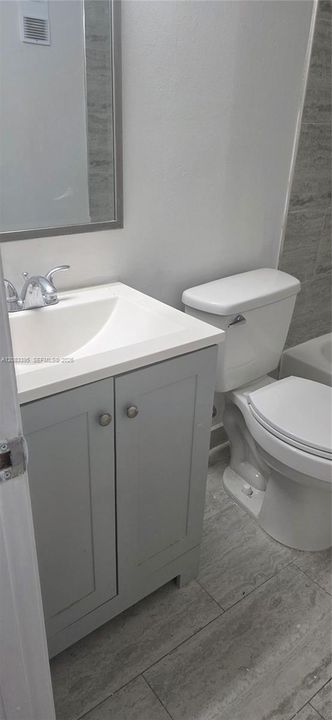 В аренду: $2,400 (3 спален, 2 ванн, 1266 Квадратных фут)