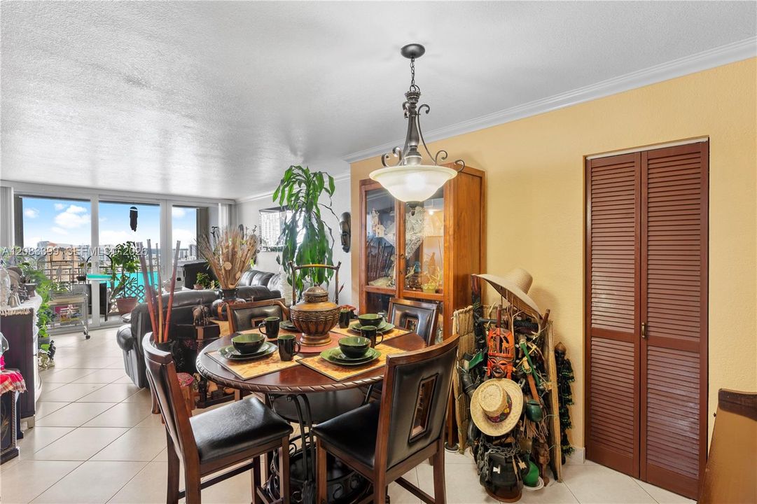 En Venta: $270,000 (1 camas, 1 baños, 940 Pies cuadrados)