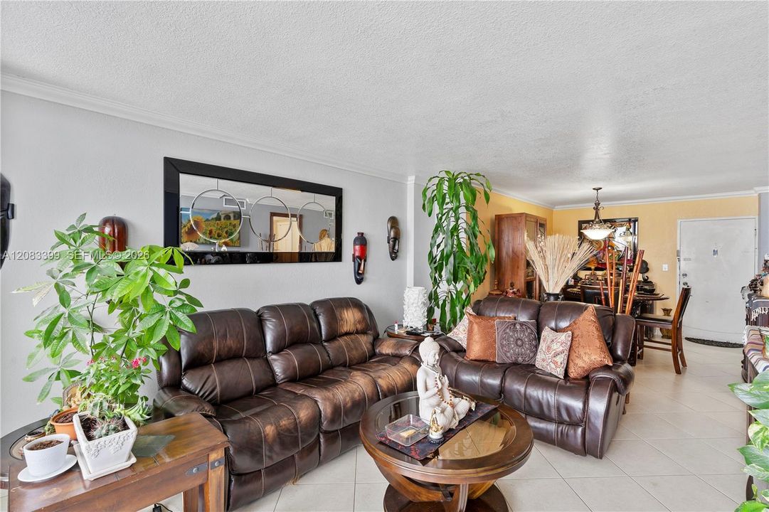 En Venta: $270,000 (1 camas, 1 baños, 940 Pies cuadrados)