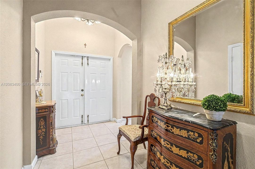 En Venta: $630,000 (3 camas, 2 baños, 1978 Pies cuadrados)