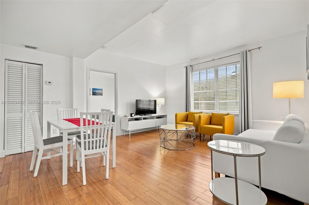 For Sale: $225,000 (1 beds, 1 baths, 540 Square Feet)