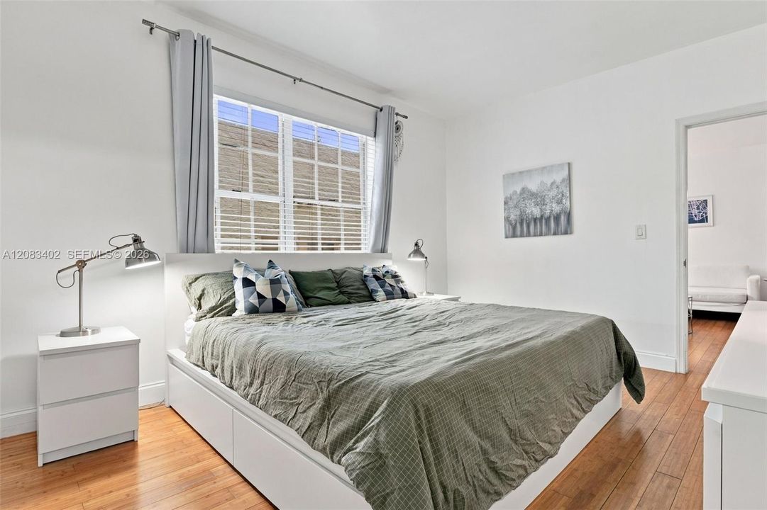 For Sale: $225,000 (1 beds, 1 baths, 540 Square Feet)