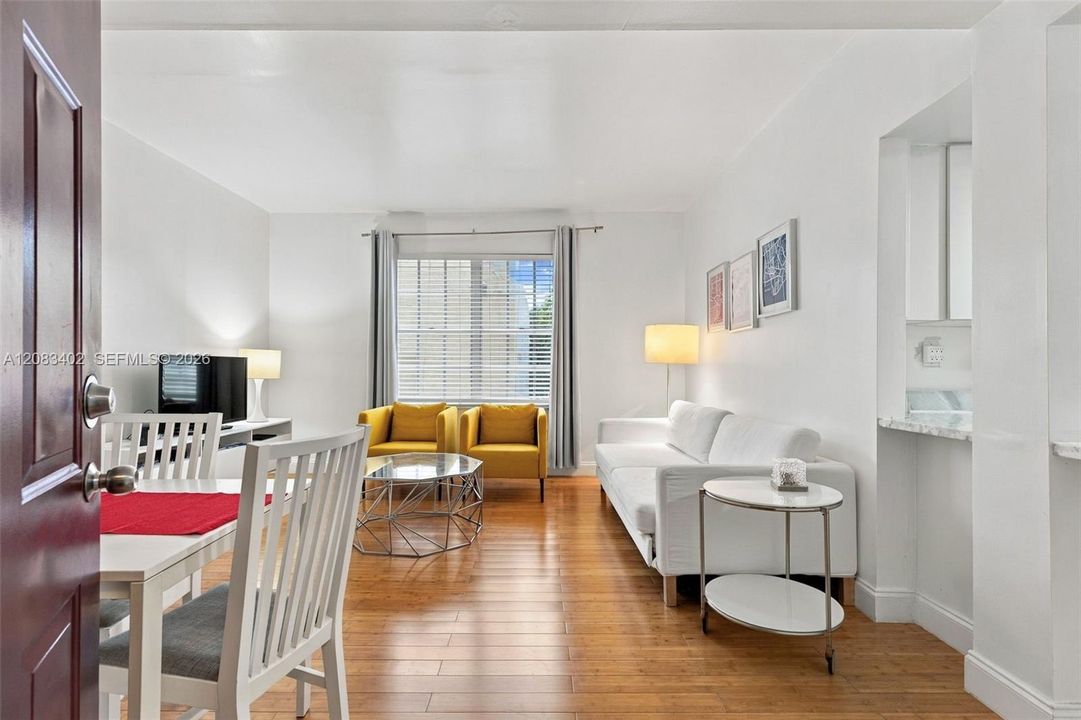 For Sale: $225,000 (1 beds, 1 baths, 540 Square Feet)