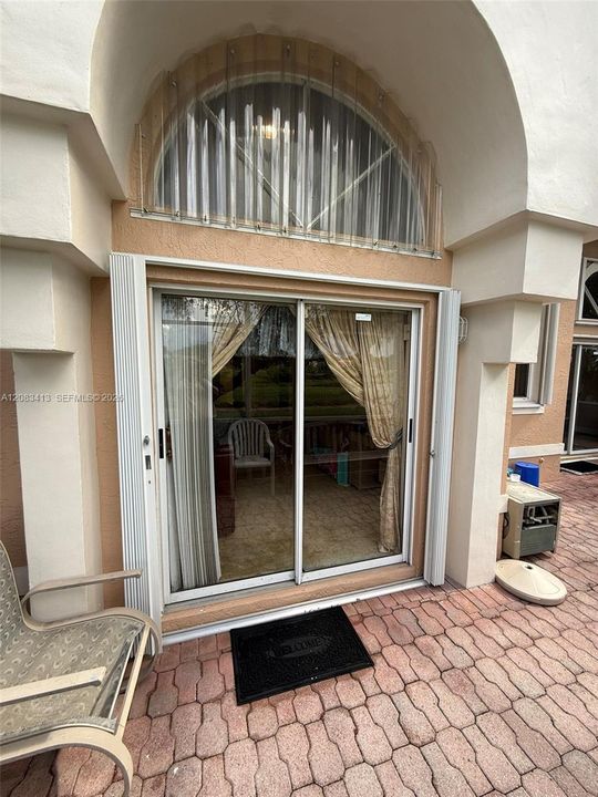 На продажу: $749,999 (3 спален, 2 ванн, 2103 Квадратных фут)