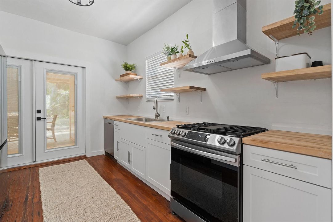 012-726NStreet-WestPalmBeach-FL-33401-FU