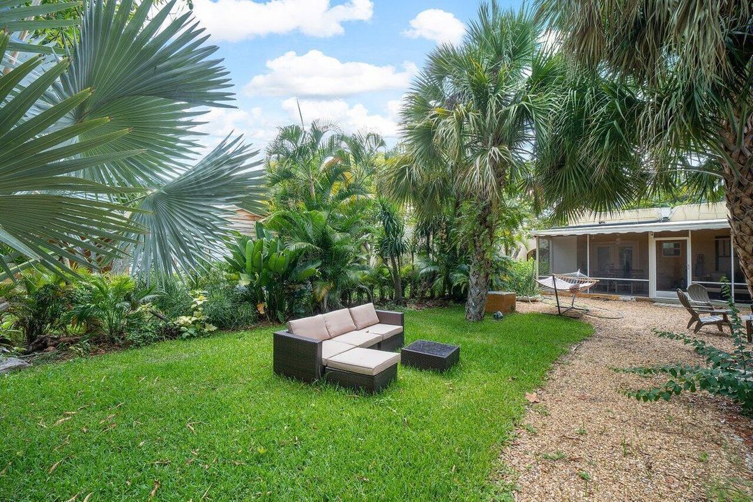 032-726NStreet-WestPalmBeach-FL-33401-SM