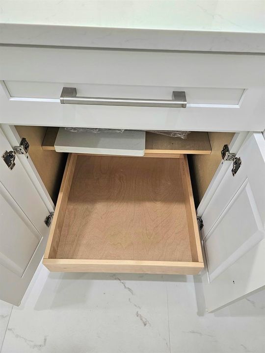 Shaker Cabinets - Solid Wood
