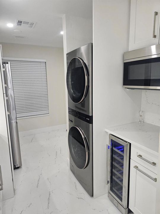 In unit SS Washer/Dryer