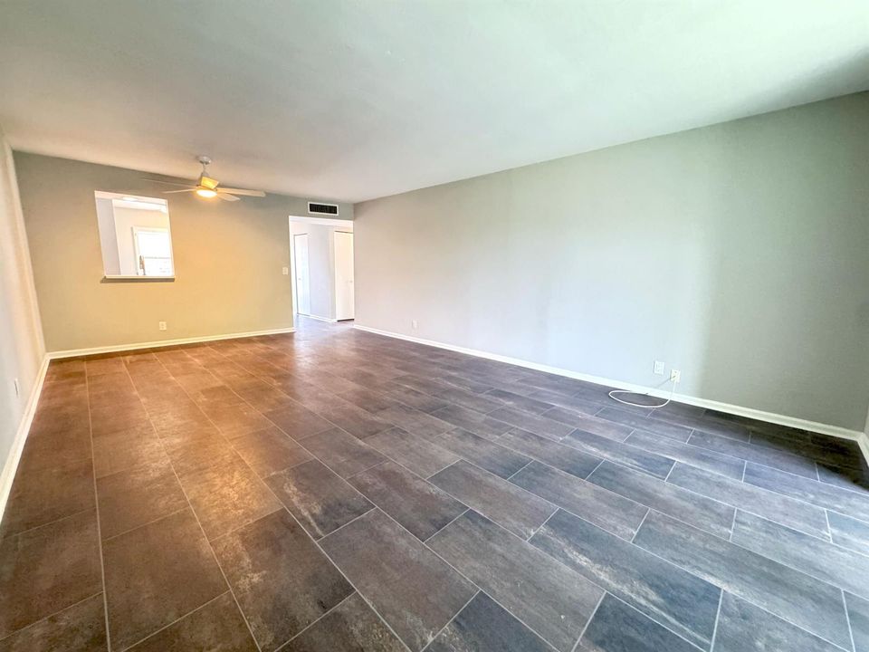 living room 003