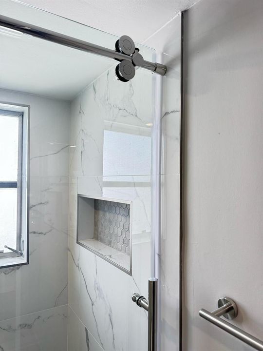 primary bath 006