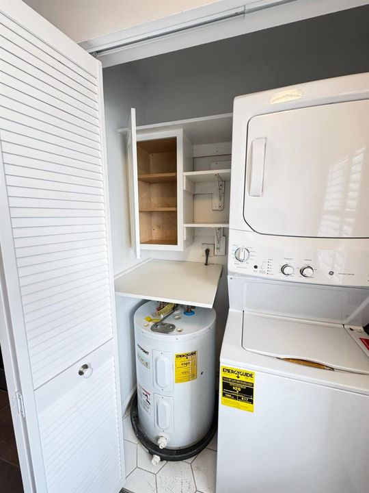 laundry area 002