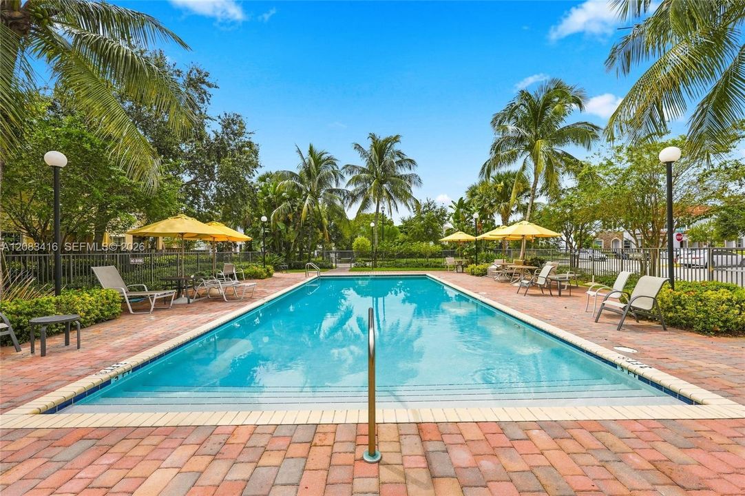 For Sale: $390,000 (3 beds, 2 baths, 1499 Square Feet)