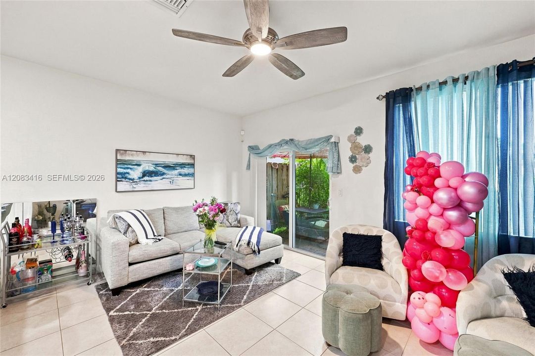 For Sale: $390,000 (3 beds, 2 baths, 1499 Square Feet)