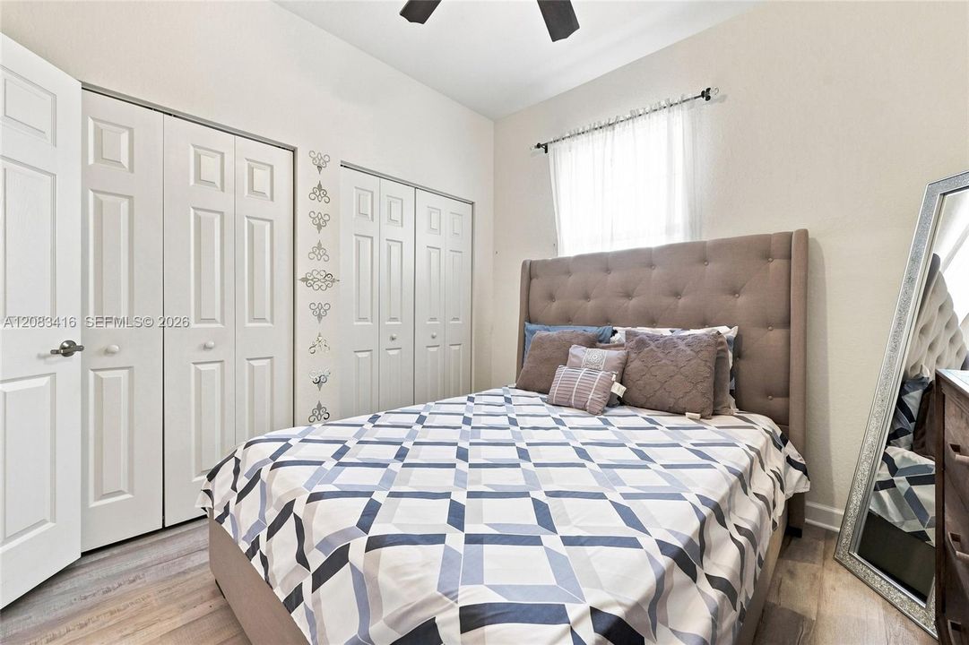 For Sale: $390,000 (3 beds, 2 baths, 1499 Square Feet)