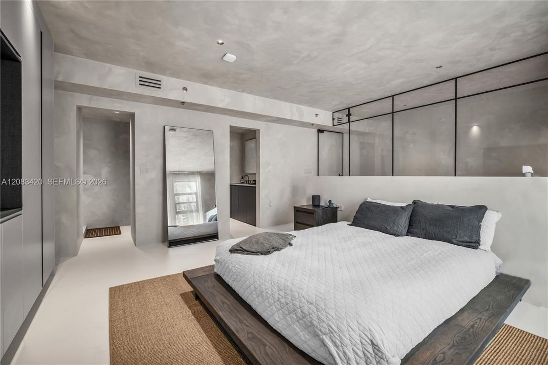 For Rent: $4,000 (1 beds, 1 baths, 876 Square Feet)
