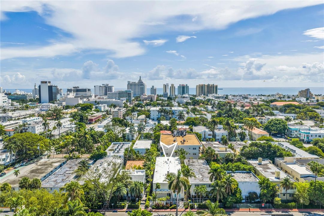 For Rent: $4,000 (1 beds, 1 baths, 876 Square Feet)