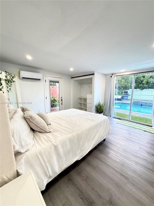 For Rent: $3,400 (3 beds, 2 baths, 720 Square Feet)