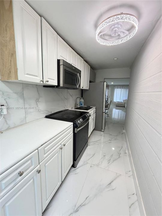 For Rent: $3,400 (3 beds, 2 baths, 720 Square Feet)