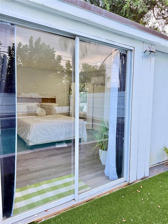 For Rent: $3,400 (3 beds, 2 baths, 720 Square Feet)