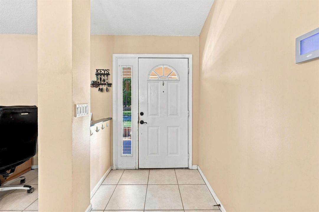 27_453a0900
