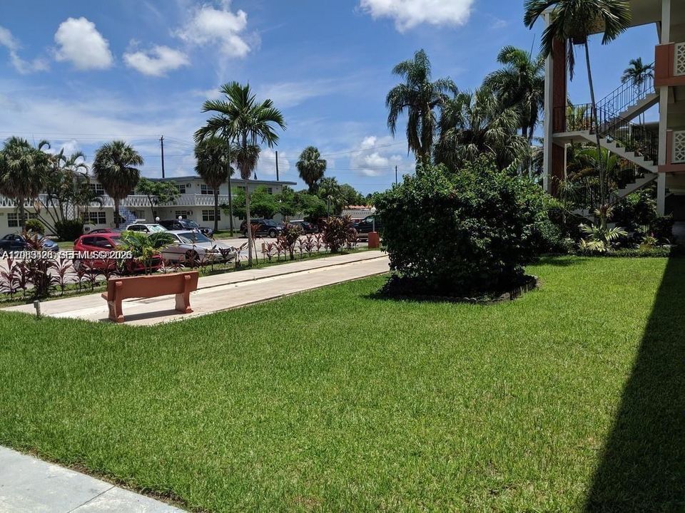 For Rent: $1,450 (1 beds, 1 baths, 648 Square Feet)