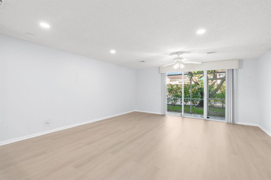 12-web-or-mls-7107 Woodmont Way, Tamarac