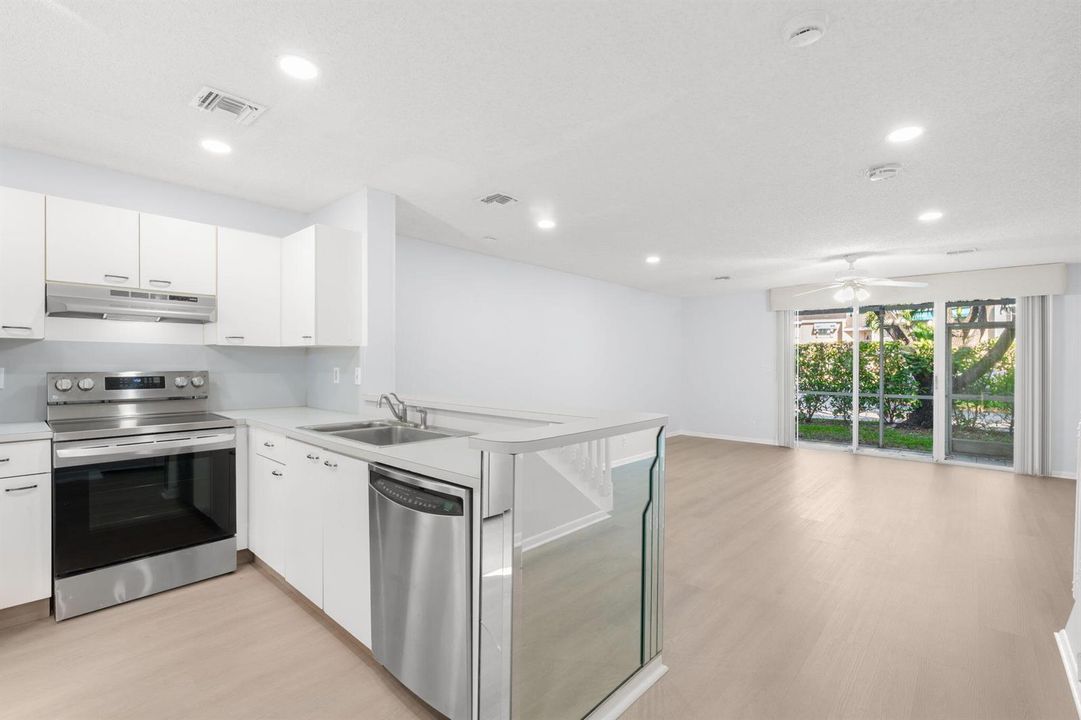 4-web-or-mls-7107 Woodmont Way, Tamarac,